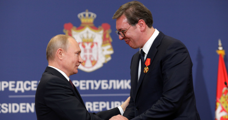 Владимир Путин и Александр Вучич. Фото: Stoyan Nenov / Reuters