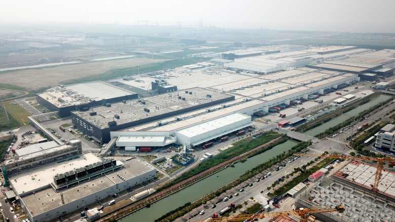 Завод Tesla в Шанхайской свободной экономической зоне