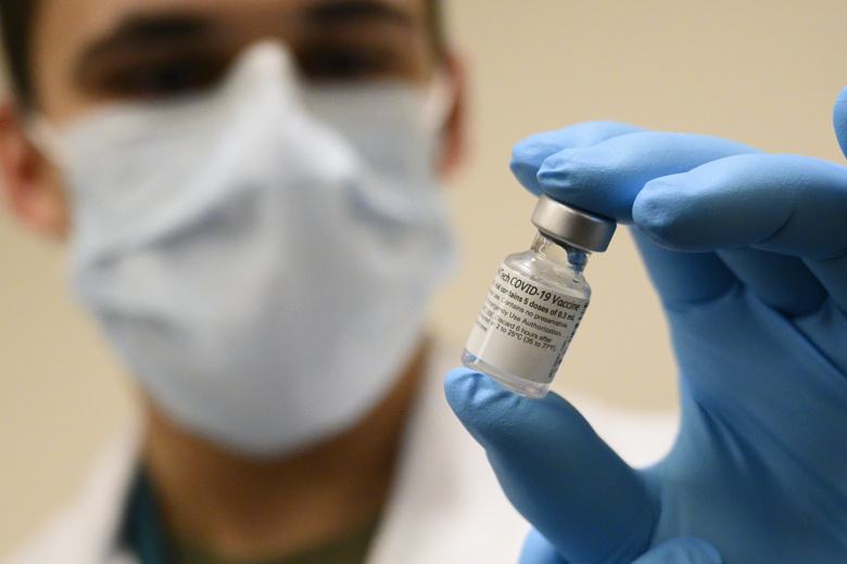 Вакцина Pfizer. Фото: U.S. Secretary of Defense