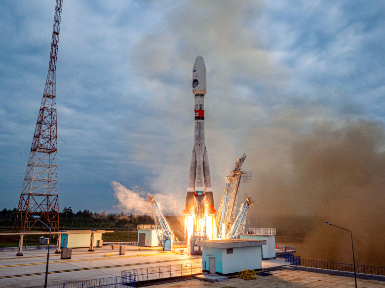 Запуск ракеты-носителя «Союз-2.1б» со станцией «Луна-25» с космодрома «Восточный»