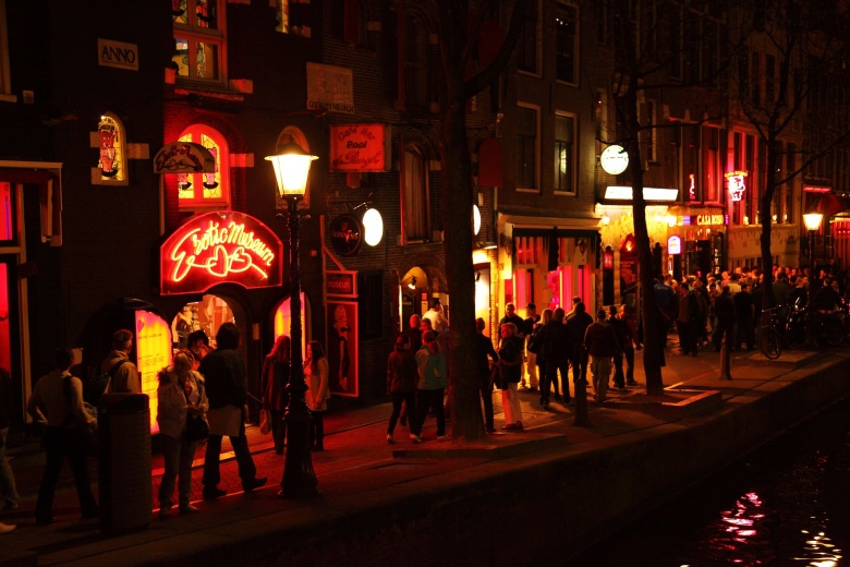 Квартал красных фонарей, Амстердам. Фото: Unsplash.com