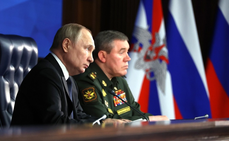 Президент РФ Владимир Путин и начальник генштаба Валерий Герасимов