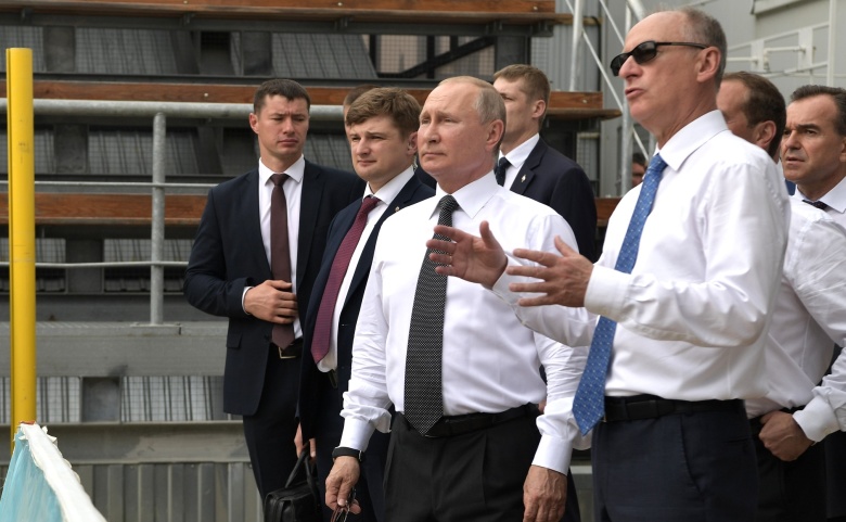 Владимир Путин и Николай Патрушев в Анапе. Фото: kremlin.ru