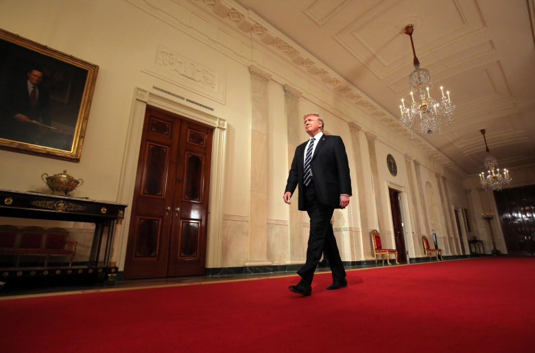 Дональд Трамп в Белом доме, Вашингтон, 31 января 2017. Фото: Carlos Barria / Reuters