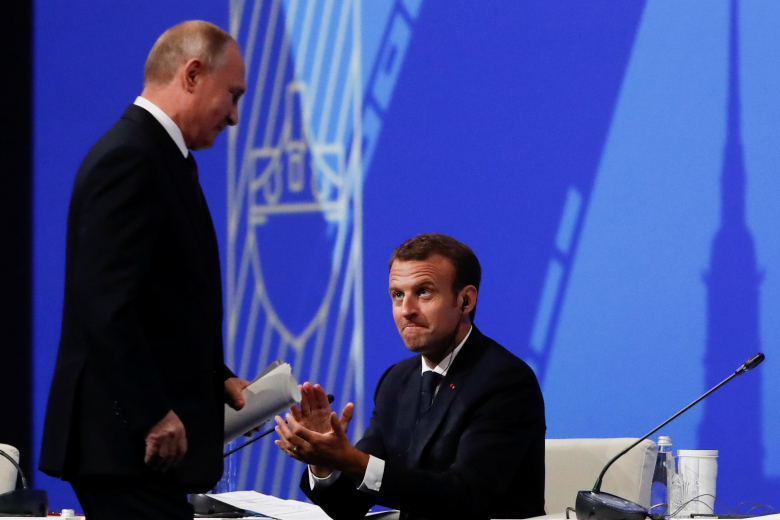 Владимир Путин и Эммануэль Макрон. Фото: Grigory Dukor / Reuters