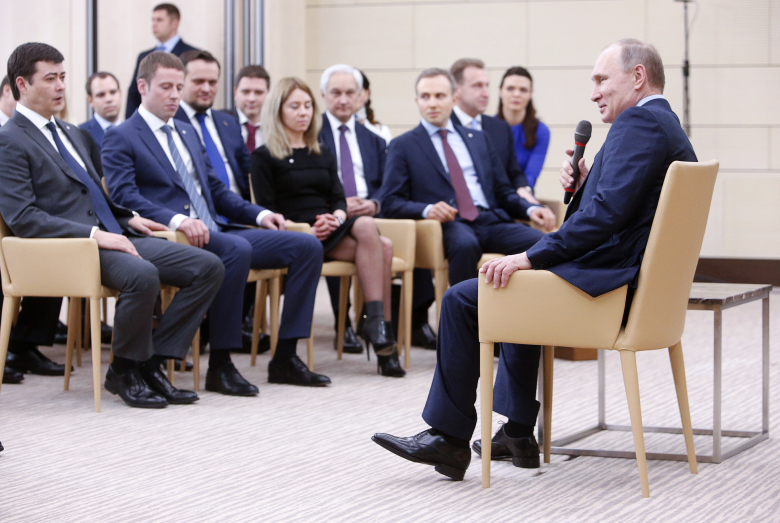 Владимир Путин на встрече с активом НП «Клуб лидеров по продвижению инициатив бизнеса» в резиденции Ново-Огарево.