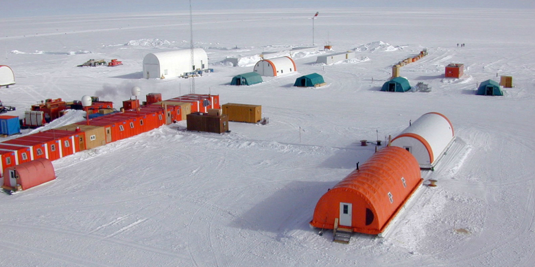Исследовательская станция в Антарктике.