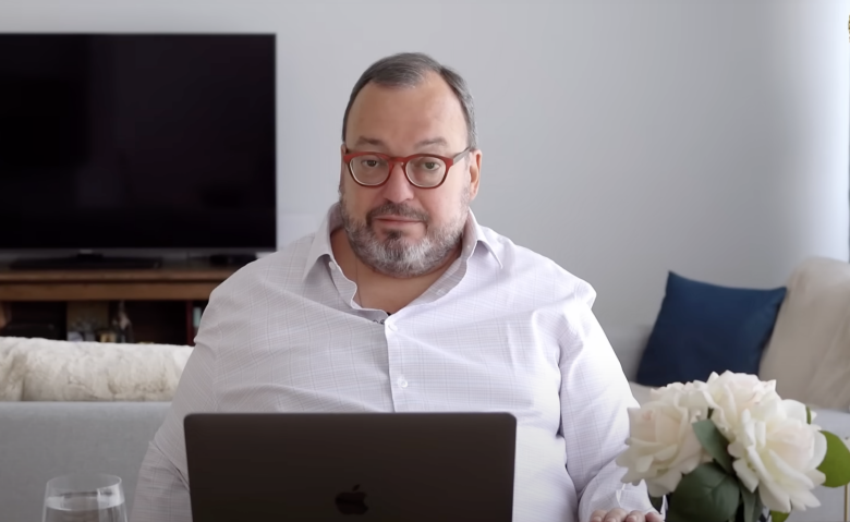 Станислав Белковский