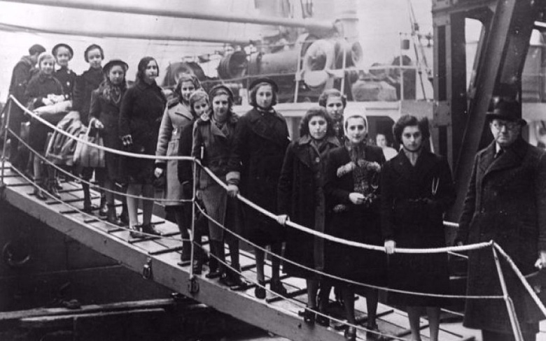 Еврейские дети, эвакуируемые из Германии в рамках операции Kindertransport, 1939