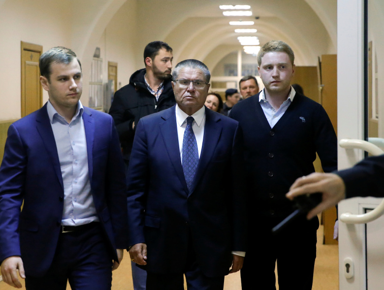 Алексей Улюкаев в Басманном суде. Фото: Maxim Shemetov / Reuters