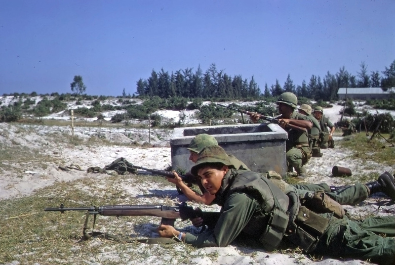 Американские морские пехотинцы во время Тетского наступления
