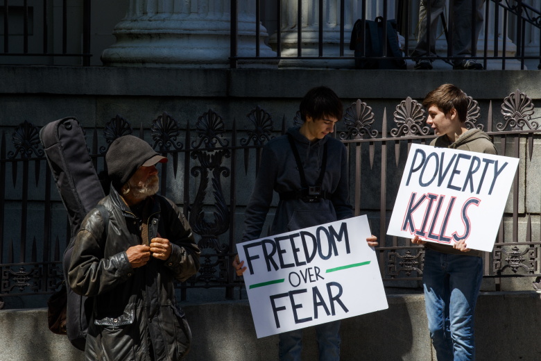 Протест против введения карантина, Вирджиния. Фото: Shawn Thew / EPA / TASS