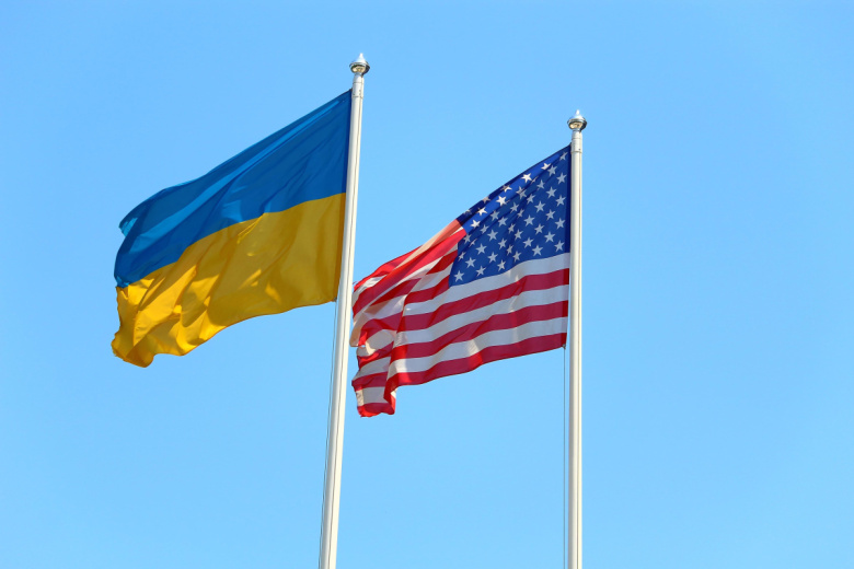 Флаги Украины и США