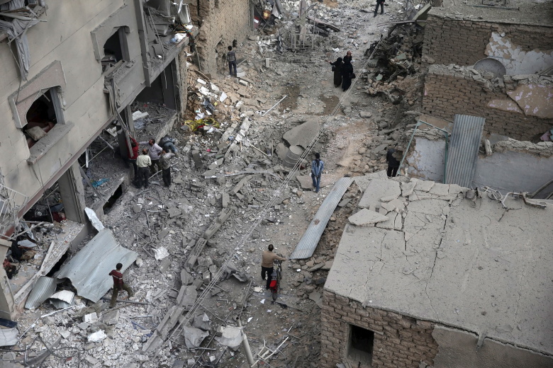 Последствия бомбардировки правительственными войсками. Дума, Сирия.