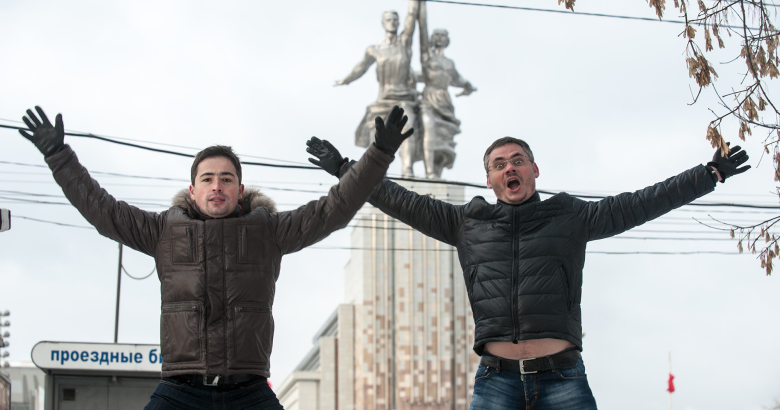 Основатели интернет-портала "Кинопоиск" Виталий Таций (слева) и Дмитрий Суханов (справа).