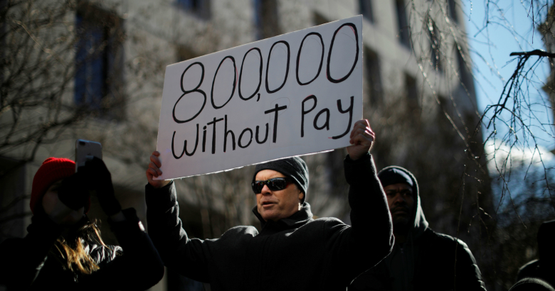 Выступления людей, которые не получили зарплату, Вашингтон. Фото: Carlos Barria / Reuters