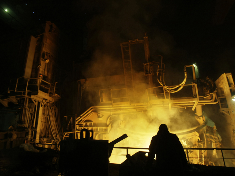 Новокузнецкий станкоремонтный завод. Фото: Denis Sinyakov / Reuters