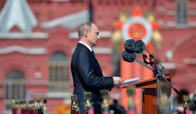 Владимир Путин во время военного парада на Красной площади, посвященного 70-й годовщине Победы в Великой Отечественной войне.