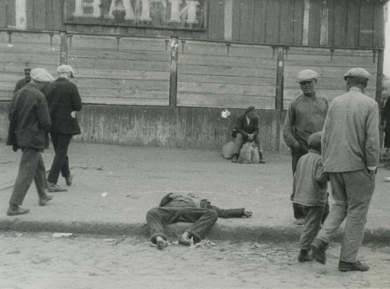 Жертва голода в Харькове, 1932 год