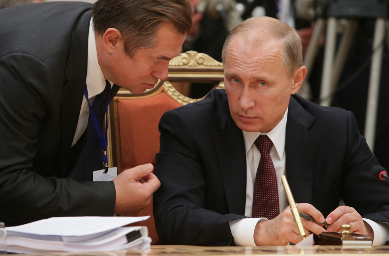 Сергей Глазьев и Владимир Путин. Фото: Михаил Метцель / ТАСС