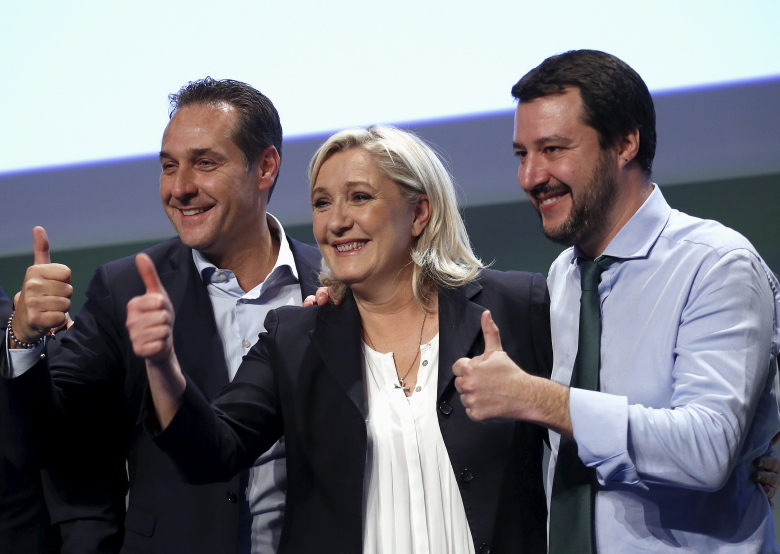 Хайнц-Кристиан Штрахе, Марин Ле Пен и Маттео Сальвини на встрече правых партий Европы в Милане.