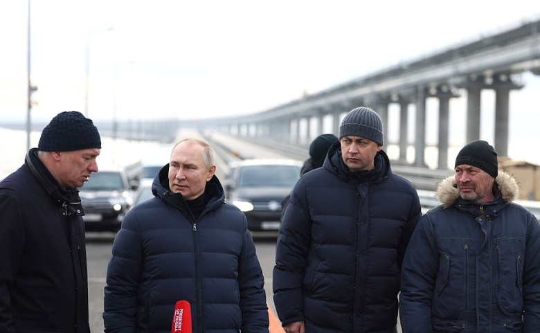 Владимир Путин на Крымском мосту, 5 декабря 2022 года