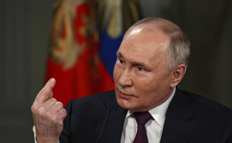 Владимир Путин на интервью американскому журналисту Такеру Карлсону
