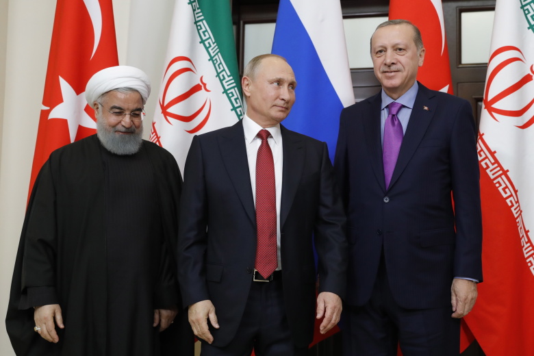 Президент Ирана Хасан Рухани, президент России Владимир Путин и президент Турции Реджеп Эрдоган. Фото: Михаил Метцель / ТАСС