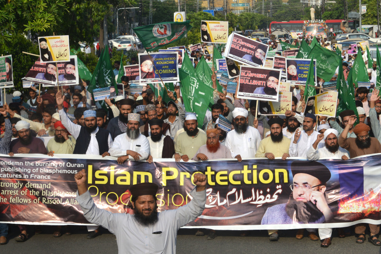 Протесты против карикатур на пророка Мухаммеда в журнале "Шарли Эбдо". Протесты вылились в антихристианские погромы. Лахор, Пакистан. Фото: Rana Sajid Hussain / Pacific Press / ZUMA Wire / TASS