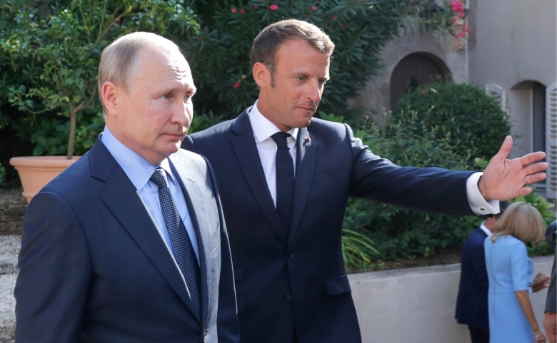 Владимир Путин и Эмманюэль Макрон