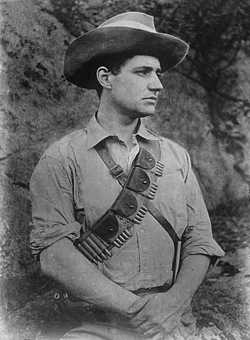Фриц Жубер Дюкейн в 1900 году во время службы в трансваальской армии. Фото: Wikipedia