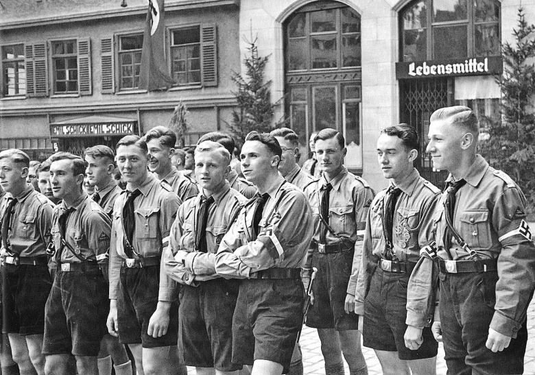 Молодежь Гитлера: члены союза Hitlerjugend, 1933
