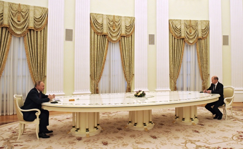 Канцлер Германии Олаф Шольц на встрече с Владимиром Путиным в Москве