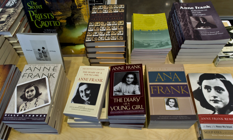 Дневники Анны Франк в Иллинойсском музее Холокоста. Фото: Brian Cahn / Global Look Press