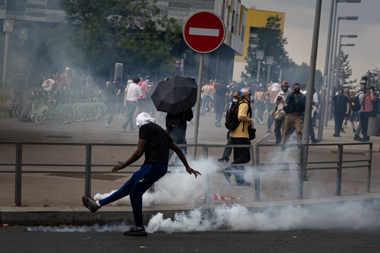 Протестующие во Франции