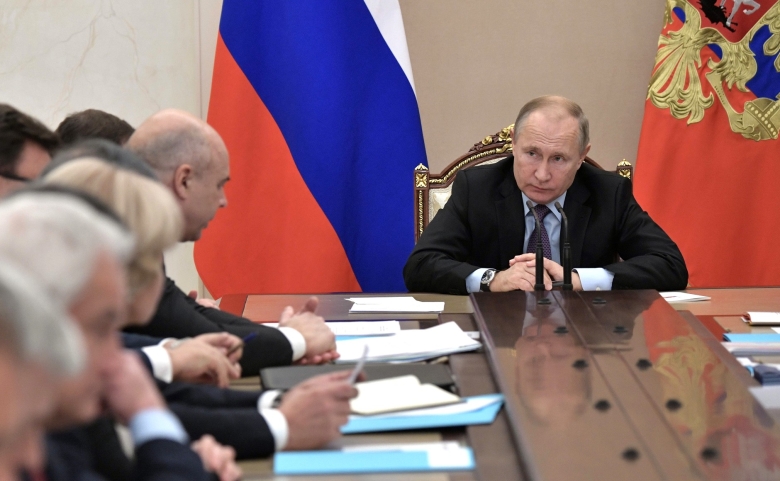 Владимир Путин на совещании с членами правительства. Фото: Kremlin.ru