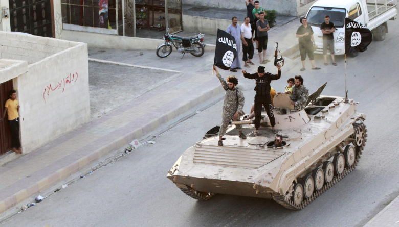 Боевики ИГИЛ в Ракке. 2014.