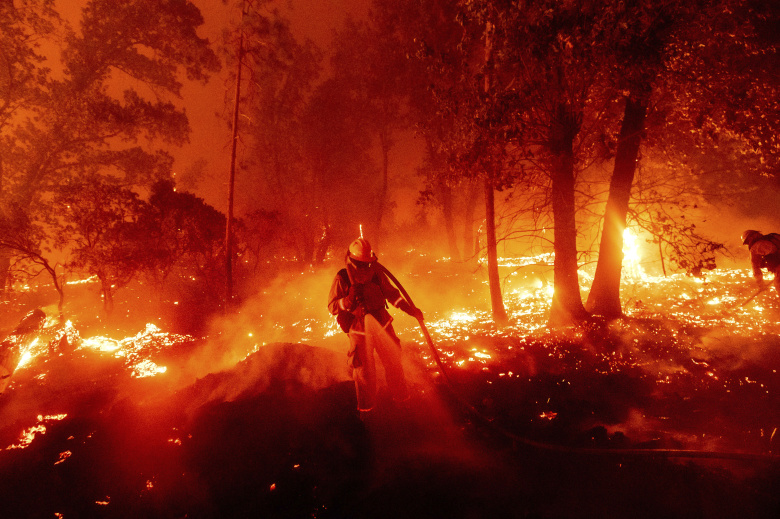 Пожары в округе Мадера, Калифорния. 7 сентября, 2020. Фото: Noah Berger / AP / TASS